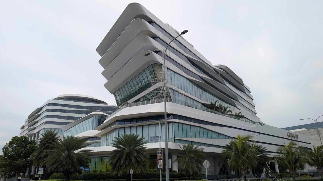 コンラッド マニラ