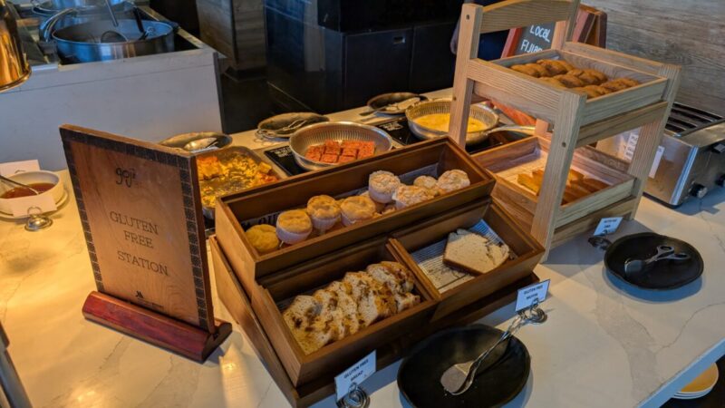 フィジー マリオット リゾート モミベイ、オーバーウォーターブレ、202506、朝食ブッフェ、Goji Kitchen&Bar、グルテンフリー