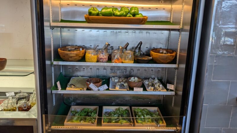 フィジー マリオット リゾート モミベイ、オーバーウォーターブレ、202506、朝食ブッフェ、Goji Kitchen&Bar、サラダ