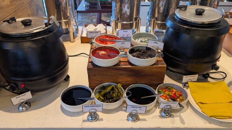 フィジー マリオット リゾート モミベイ、オーバーウォーターブレ、202506、朝食ブッフェ、Goji Kitchen&Bar、スープ